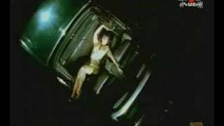 Poster kamrein mein aaja