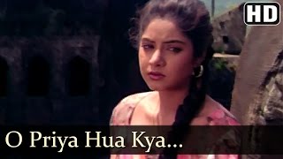 Poster huwa kya kasur mujhse rehte ho dur mujhse