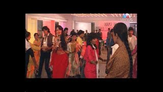 Poster jeene ke bahaane lakhon hain